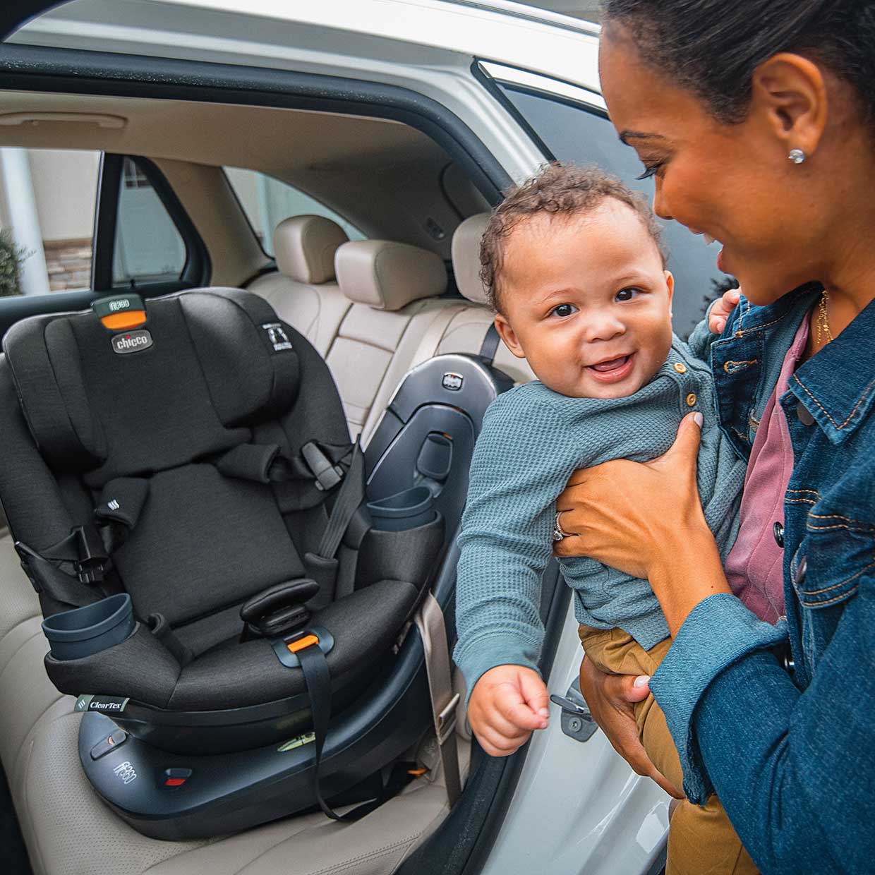 Chicco Fit360 Rotational Car Seat image