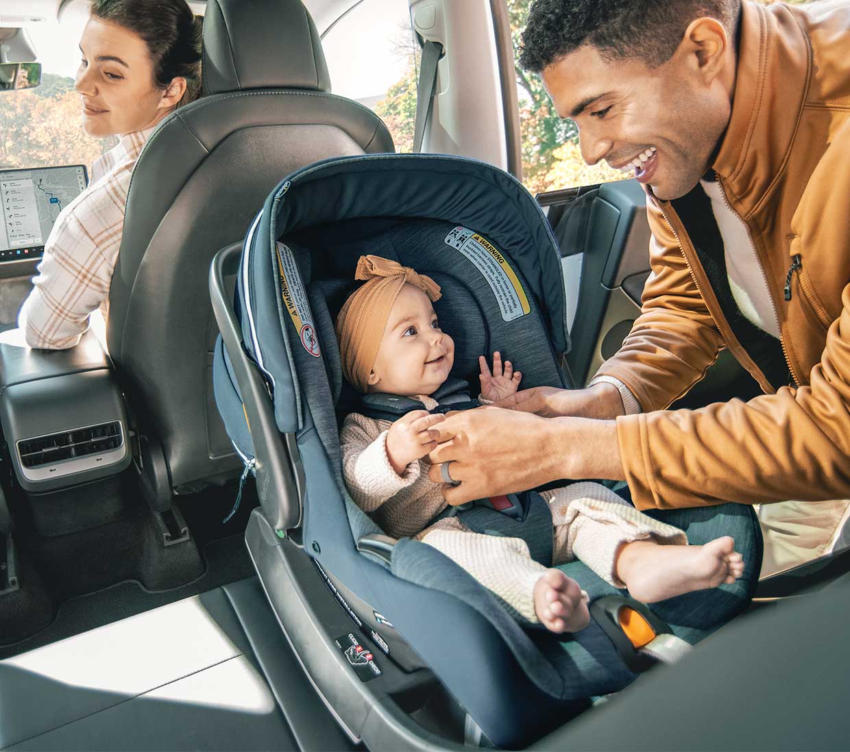 Chicco KeyFit Max Zip ClearLux car seat image