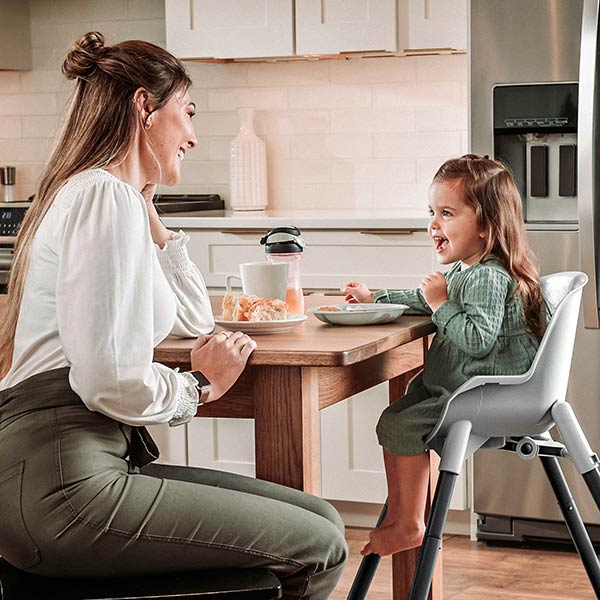 Zest High Chair in Youth Stool mode