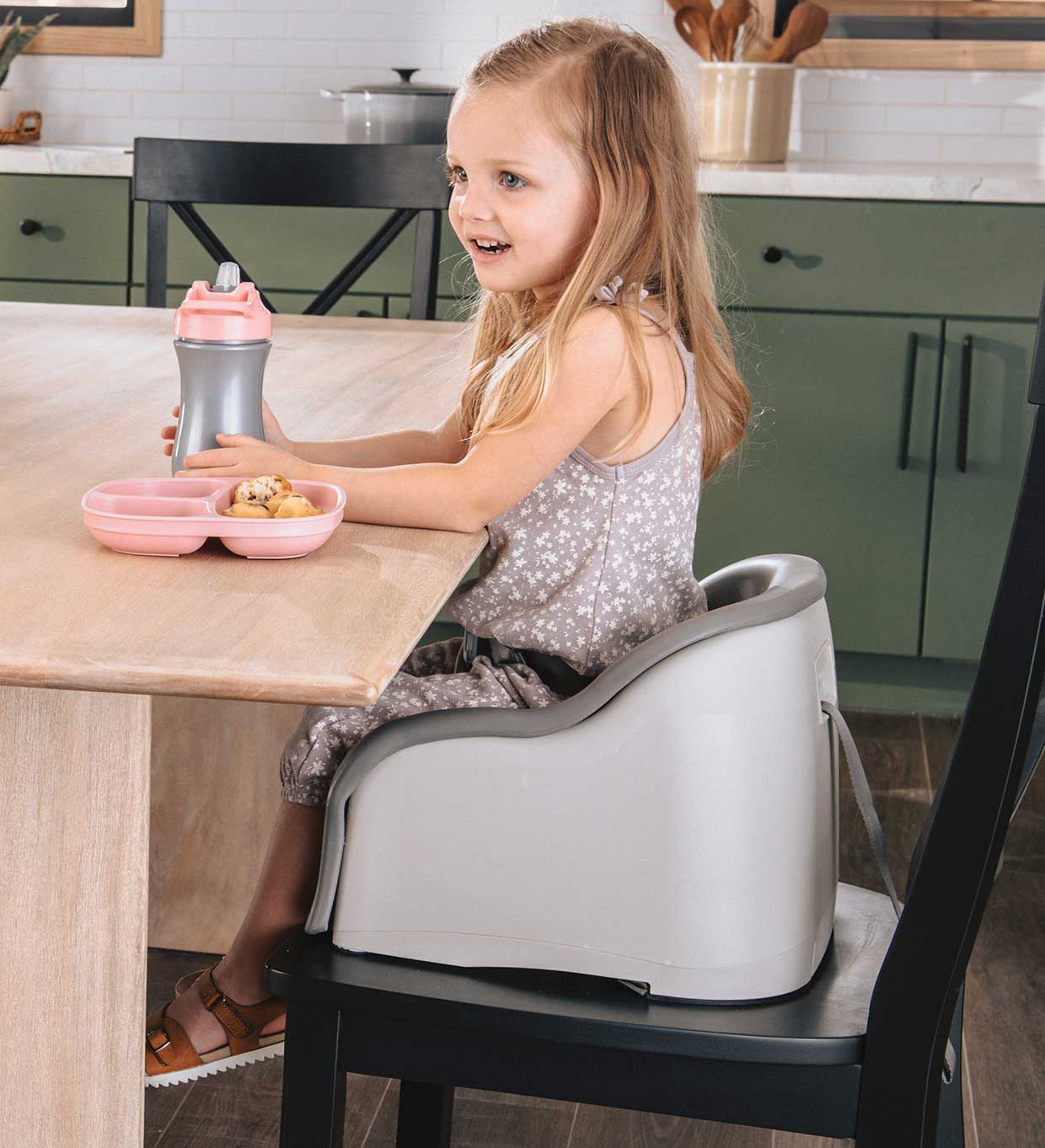 Chicco Cinch Booster Seat with Girl image