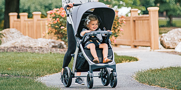Choosing the Best Baby Stroller article image